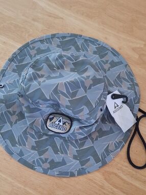 Ascend Mountain Patch Boonie Hat - Gray, Green Bucket Hat Trop Four Leaf